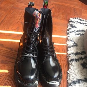 DOC MARTINS never worn! Size 7